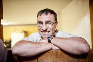 «Wir wollen, dass auch weiterhin ein Mensch hinter der Milchproduktion für den Gruyère AOP erkennbar ist», schreibt Philippe Bardet. (Bild zVg)