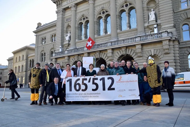 3f5800b82cab675aa614c9788f859f652b7b6e45 Die Organisatoren freuen sich, dass sie 165'512 Unterschriften zusammengebracht haben. (Bild jba)