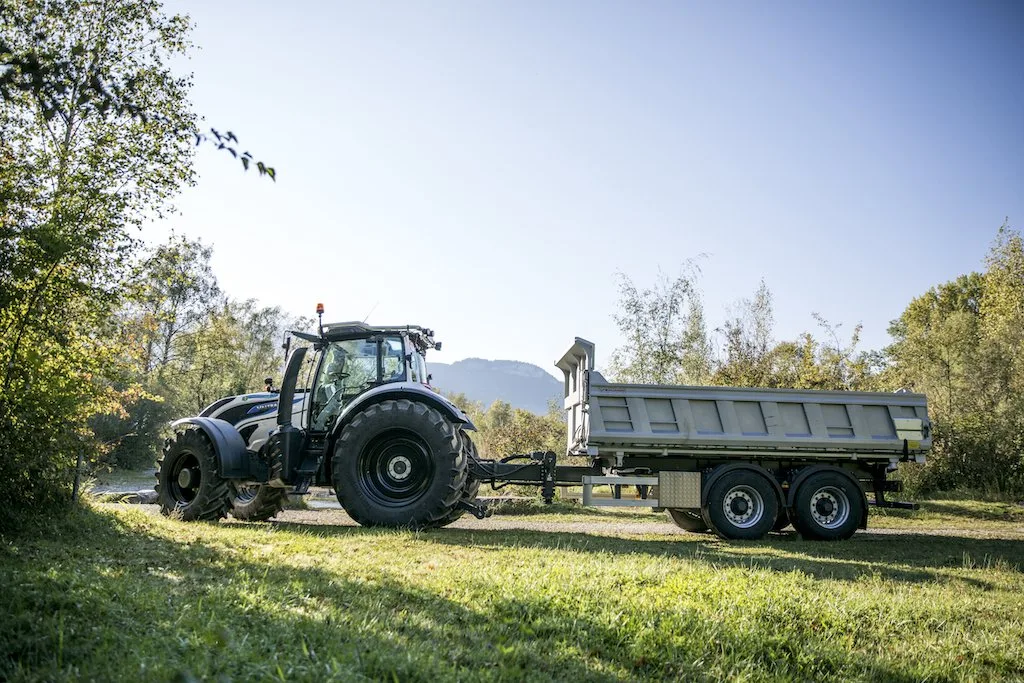 ec20c145e93491c5ed7fa4dbc84c9fb9a2c17807 Valtra hat sich in der Schweiz eine treue Anhängerschaft erkämpft. Bild: Mareycke Frehner