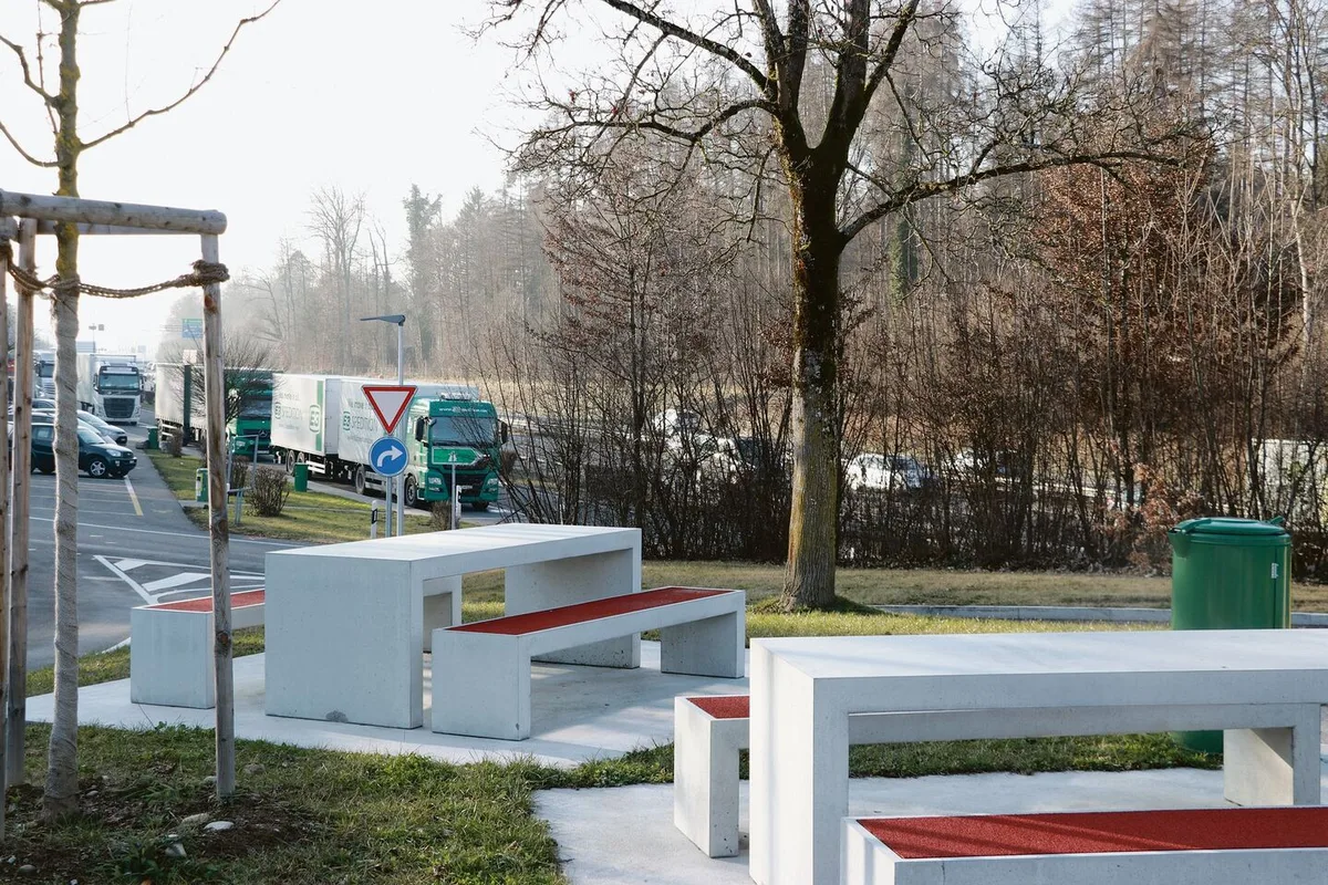 Autobahnraststätten sind ein Hotspot, wenn es um die Verbreitung von ASP geht.