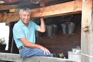 Helmut Matti auf dem Vorberg in der Nähe bei Gstaad BE. Der leidenschaftliche Züchter setzte sich 30 Jahre lang zum Wohle der Viehzucht ein.