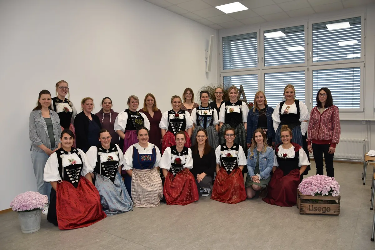 80 Schultage und 600 Lektionen – diese Bäuerinnen haben am Waldhof abgeschlossen