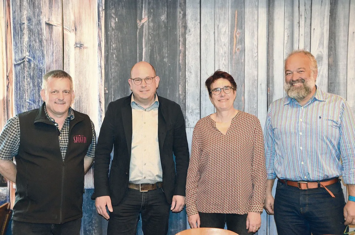 Sie informierten und lieferten den Produzenten Impulse für eine zukunftsgerichtete Produktion (v. l. n. r.): Thomas Kempf, Stefan Müller, Rita Lüchinger und Fabian Wahl.