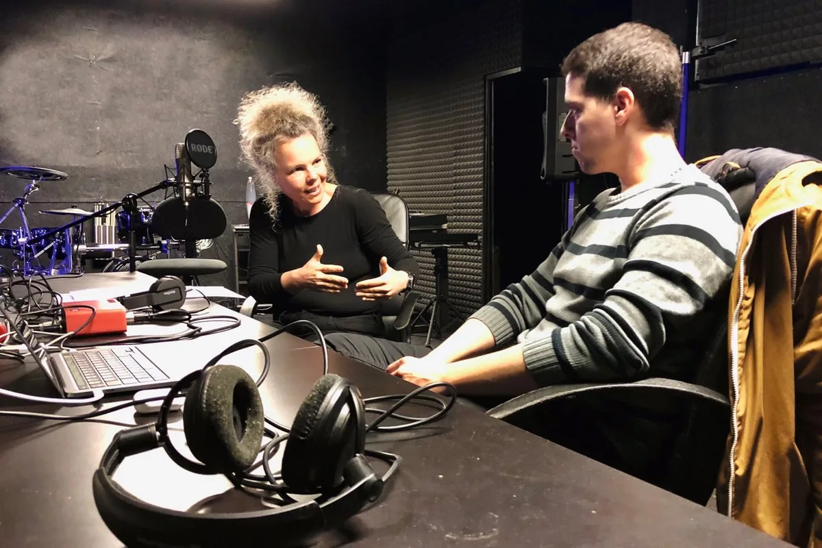 Der «AgrarPodcast» wird moderiert von Renate Bachmann und Sam Rolli. (Bild: «die grüne» / Jürg Vollmer)