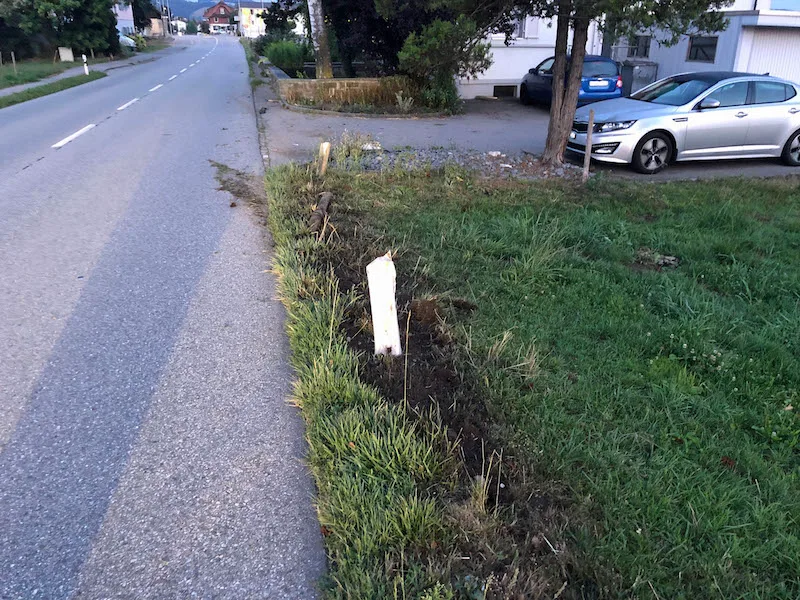 0516169bd3e4987a9204034a7dfeb2896d1432f2 Der Fahrzeuglenker entfernte sich von der Unfallstelle, ohne sich um den entstandenen Schaden zu kümmern. (Bild Kantonspolizei Luzern)
