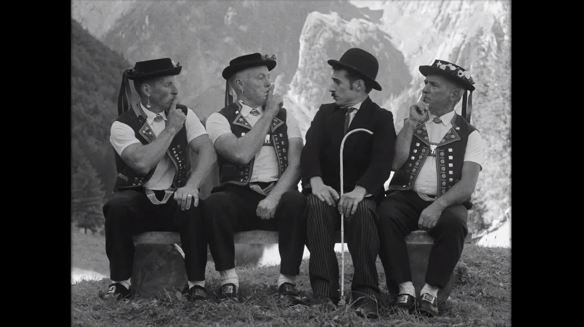 371bf4d28ede91855a1570dea0202e92fb855e92 Auch Charlie Chaplin gelingt es nicht, das Appenzeller Käsegeheimnis zu lüften. (Bild Screenshot Appenzeller)