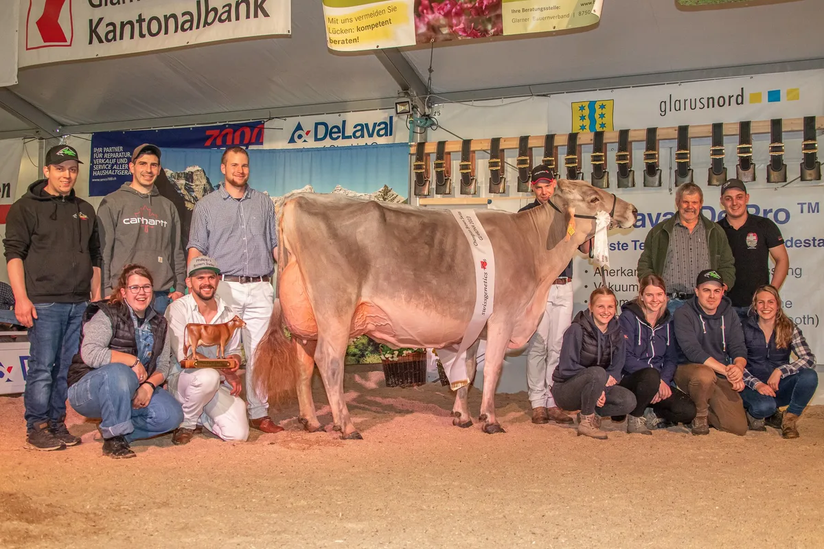 MISS_GLARONA_BS_Phill_PEGGY-SUE_Zweifel_Philipp__4_ Philipps Phil Peggy-Sue gewinnt die Glarona 2023
