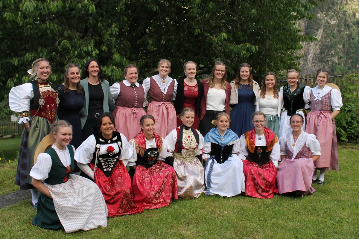 Freudentag für 18 neue Bäuerinnen in Gurtnellen