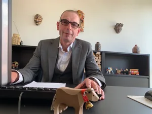 Hans Dieter Hess ist im Berner Seeland aufgewachsen. Er wollte Bauer werden, sein Vater war aber strikte dagegen, "die müssen viel arbeiten und verdienen wenig", so die Begründung. (Bild Josef Scherer)