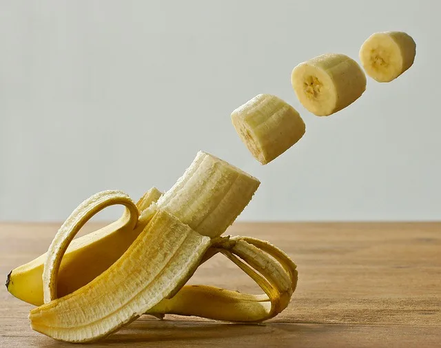 44bb1e16fc477b195f67f63469227d4bf91ddd0f Die Schweizer lieben Bananen. Kernobst hingegen geniessen sie lieber aus dem heimischen Garten. (Bild Pixabay)
