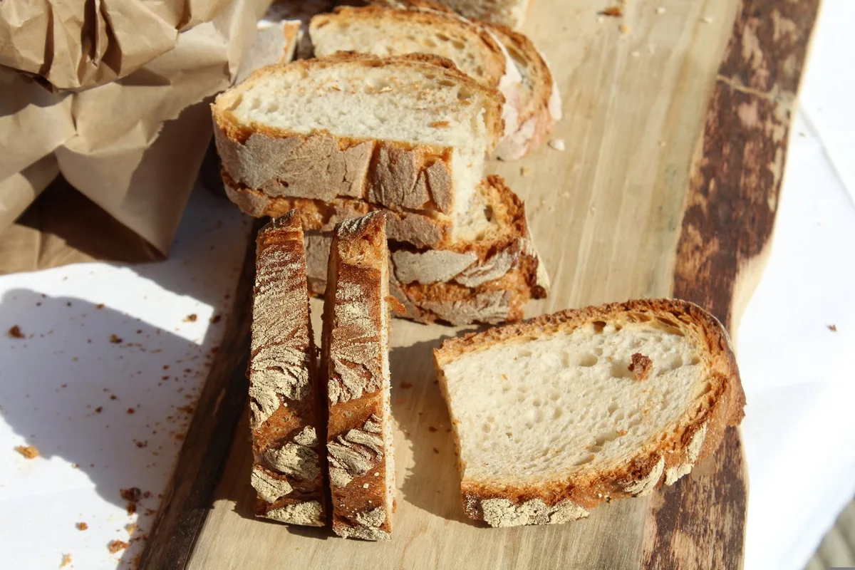 PFAS jetzt auch in Brot und Wein – liegt die Schuld bei den Bauern?