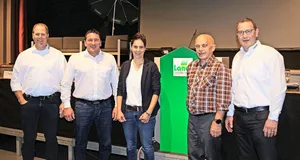 Gute Stimmung an der Generalversammlung der Landi Luzern-West (von links): der neue und der abtretende Präsident, Pirmin Schöpfer und Pius Vonarburg, die frisch gewählte Angelika Keller, Gastredner alt Bundesrat Ueli Maurer und Geschäftsführer Peter Lütolf.