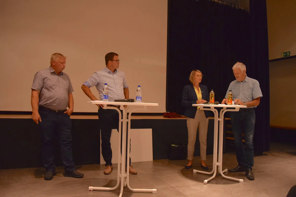Podium-Thur_ Befürworter und Gegner von Thur+ werfen sich gegenseitig Kompromisslosigkeit vor