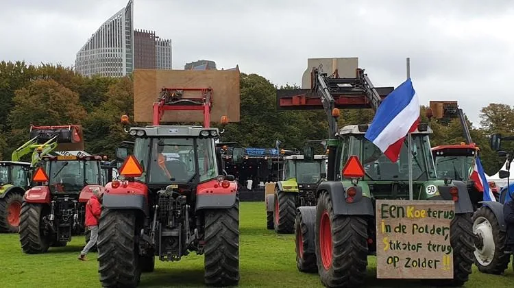 c1b5f76ea6471e244da788cc9fc5df5a247b9a57 Die deutschen Bauern planen Demonstrationen nach niederländischem Vorbild. (Bild Twitter Hugo @hevestwit))