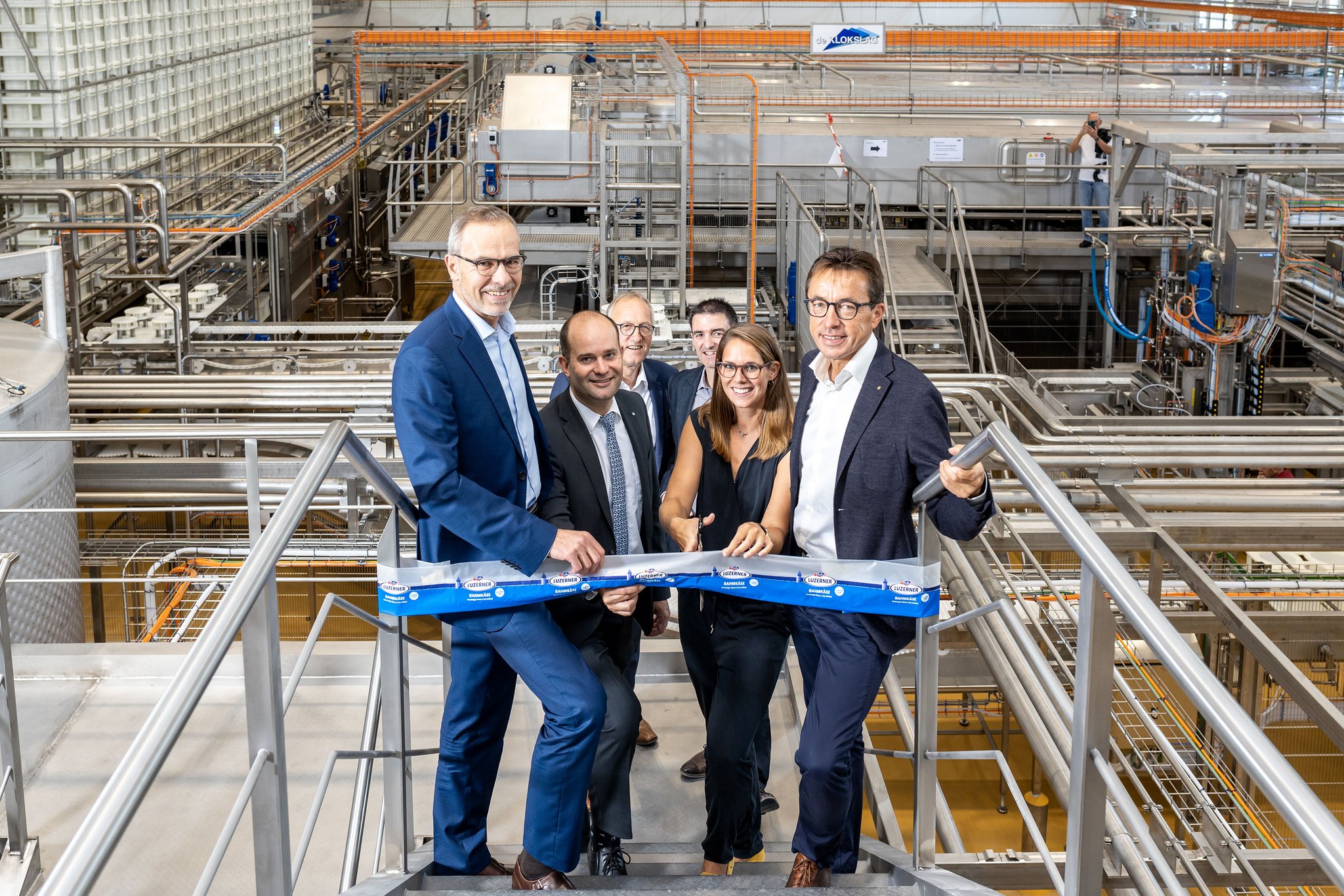 Die neue Grosskäserei in Emmen nimmt den Betrieb auf