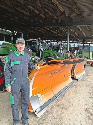 Thomas Wirz und seine Winterdienstflotte.
