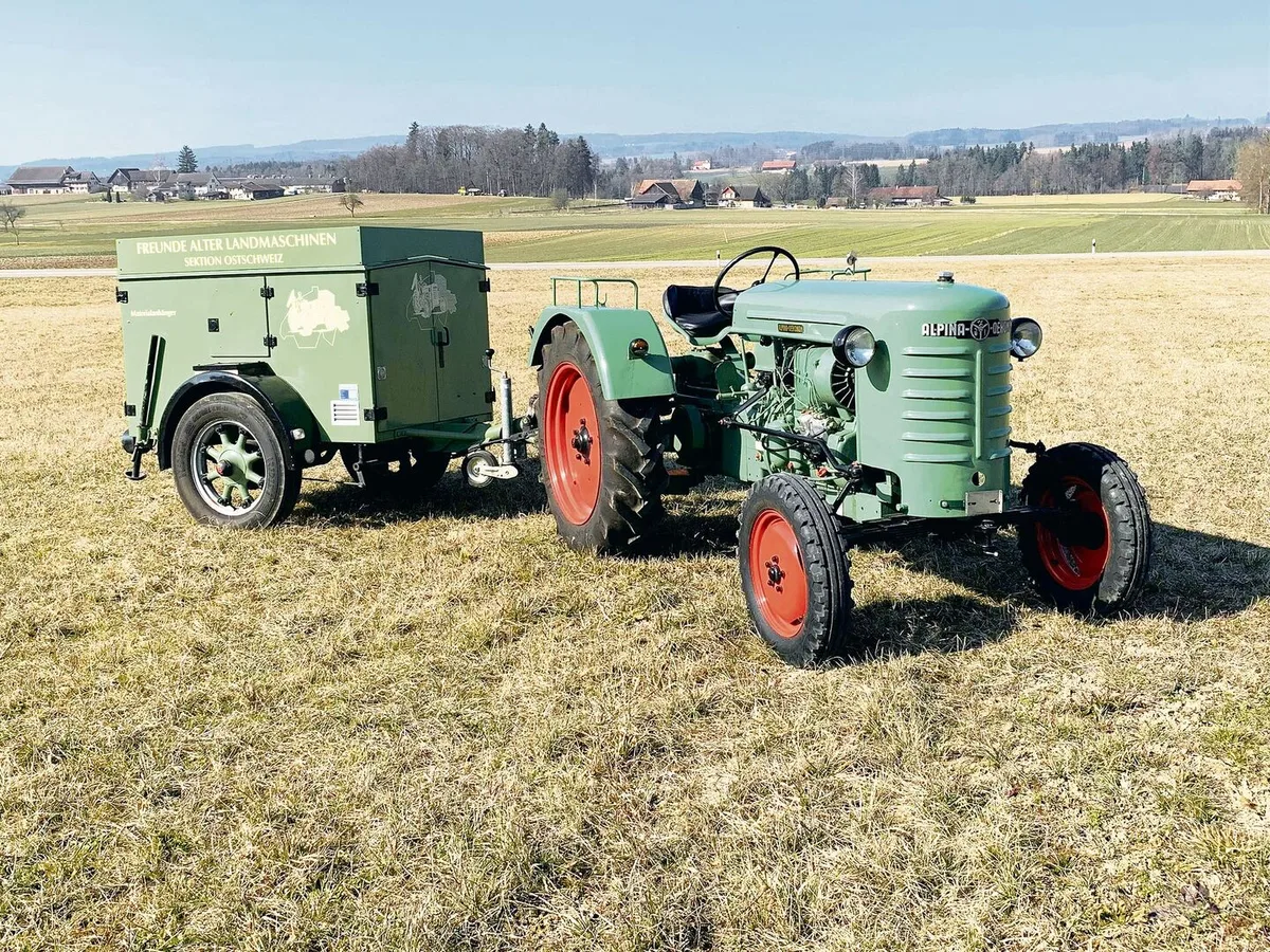 f344218b54f4216be29ebebd0f3b71c09a98324b483ade31408bd9804b673676 Dieser Traktor gehört zwar Felix Rutz, steht jedoch für die nächsten fünf Jahre im bisherigen Umfang der Falso zur Verfügung.