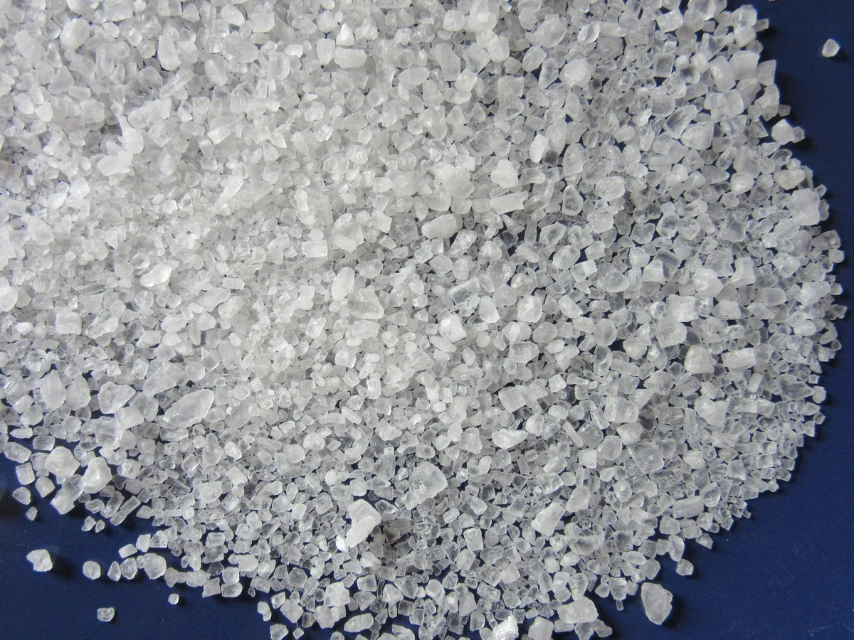 salt-gd60804c5f_1920 Salz ist nötig und verfügbar – aber wird spätestens im Sommer teurer