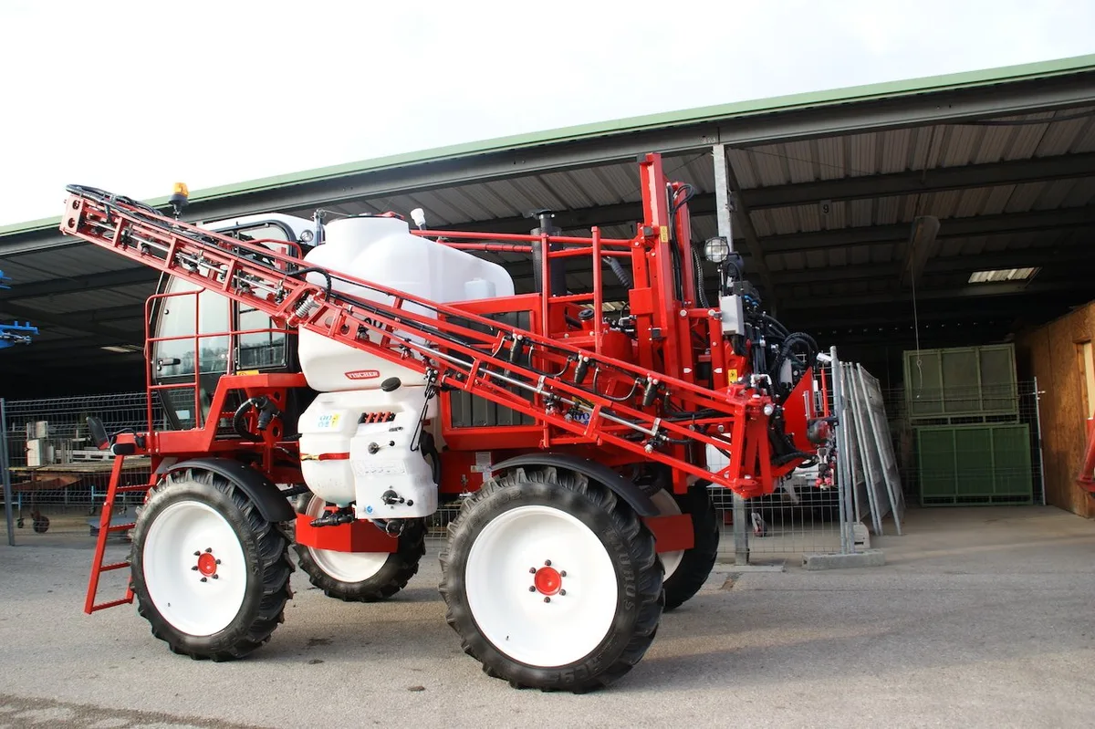 2011_landmaschine_feldspritze_ji