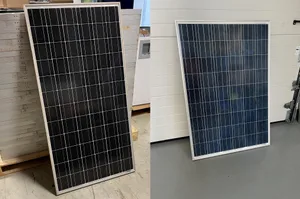 Ein Riss an der Rückseite als Folge eines Materialfehlers kann bei bestimmten Solarmodulen (im Bild) von Schüco einen Stromschlag auslösen.