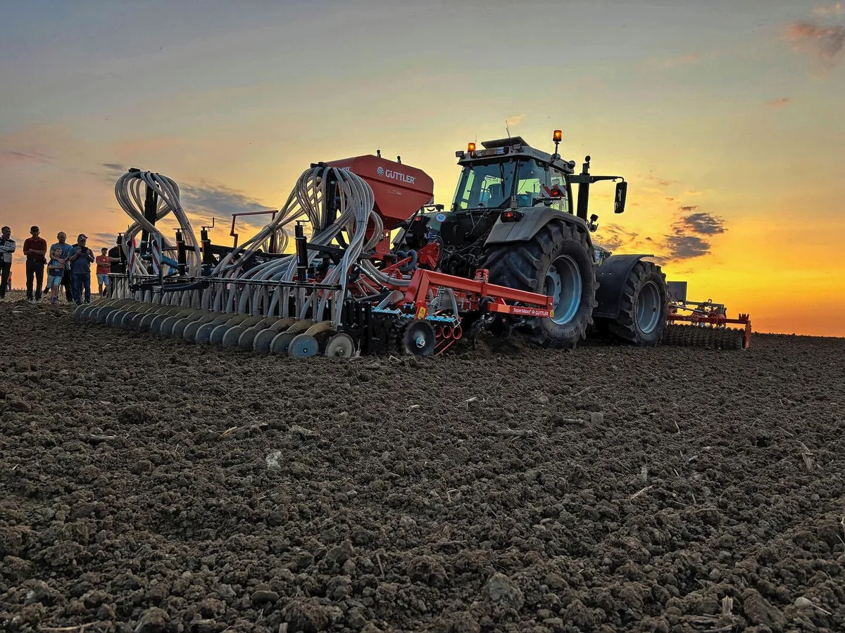 Die Swiss-Seed-Profi-Säkombination ist eine flexible Präzisionssämaschine für alle Saaten ausser Einzelkorn und kann sowohl für die Mulch- als auch für die Pflugsaat eingesetzt werden.
