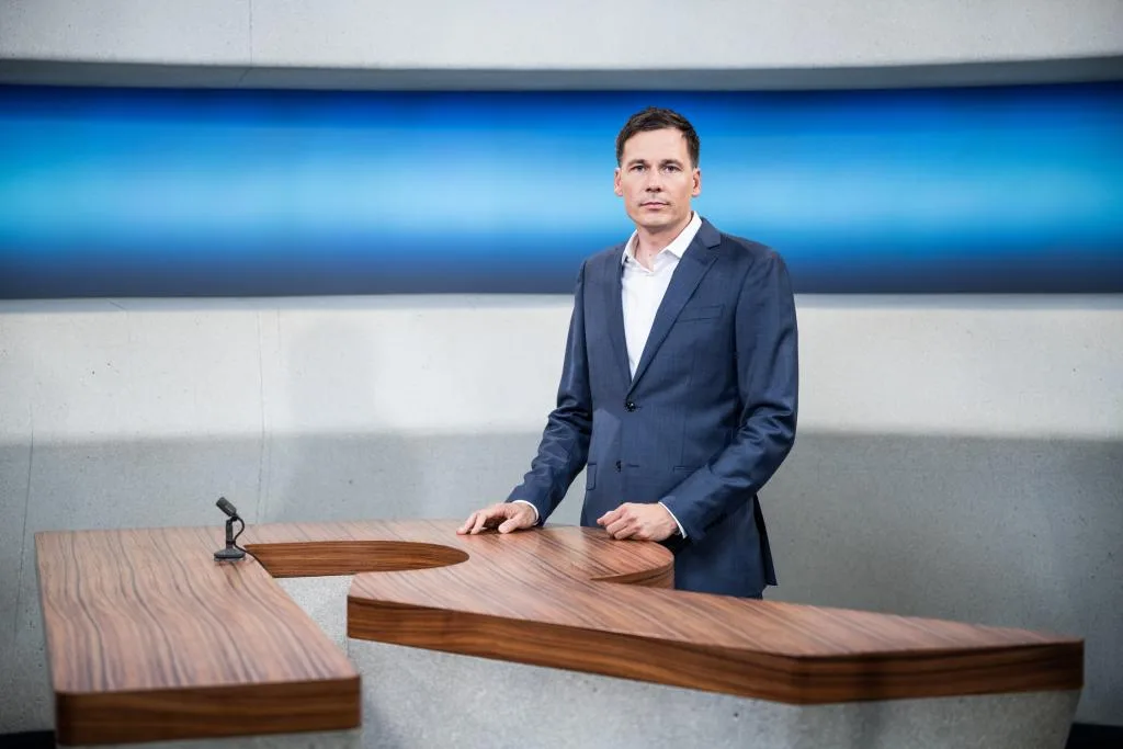 e54f4528c99f53a3440f497667944f54c77d20ef Die Sendung moderiert wie gewohnt Dominik Meier. (Bild SRF)