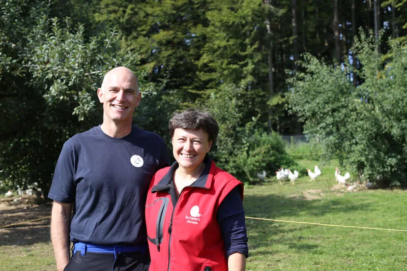 d862eeed4ff446442d85170b2a467841c38178d2 Damaris und Thomas Münger gehen auch auf einzelne Kundenwünsche ein. (Bilder lid)