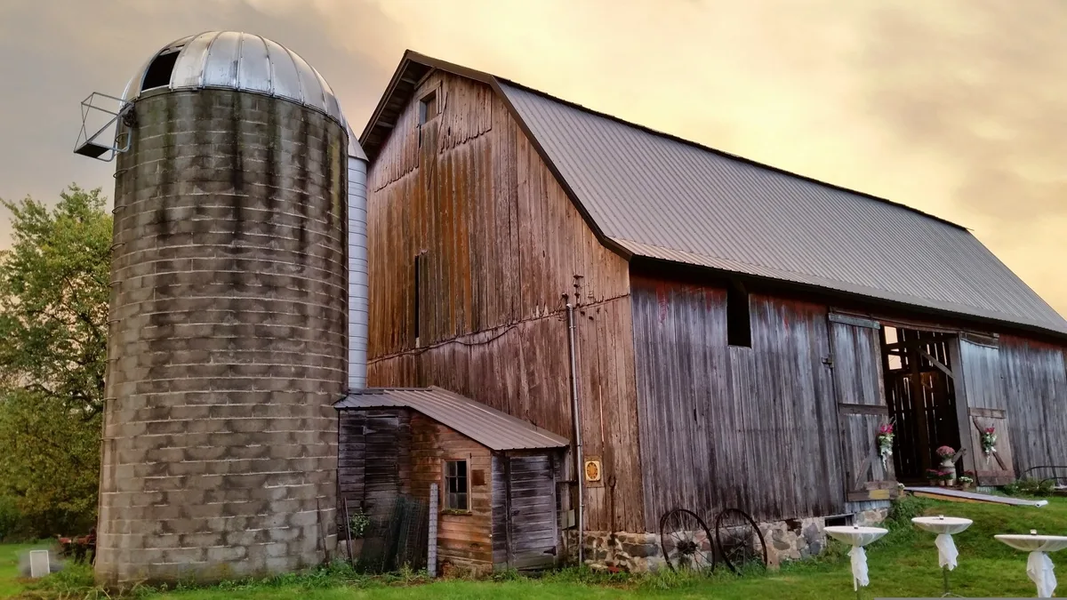 barn_sean_bennett «Leerer Stall, leeres Herz»: Ein Farmer singt von seinem Schmerz