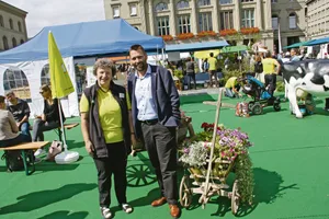 Der einzige grosse Marktplayer vor Ort war Daniel Schmied von der UFA. Kathrin Schneider wies ihn sanft daraufhin, dass Demeter-Produkte in seinem Sortiment noch eine Marktlücke seien. (Bilder Andrea Wyss)