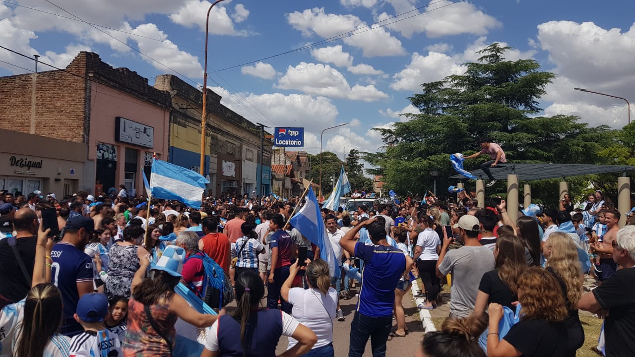 Auch in den argentinischen Dörfern wird der WM-Sieg bis in die Morgenstunden gefeiert