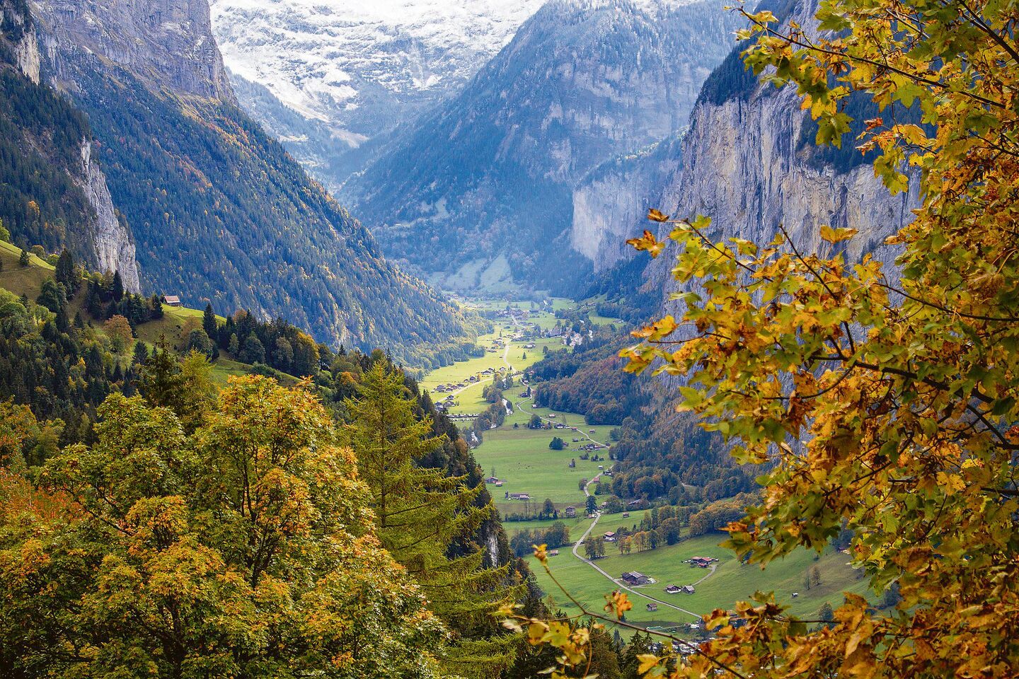 Bringt der Herbst einen frühen Wintereinbruch oder einen Altweibersommer?