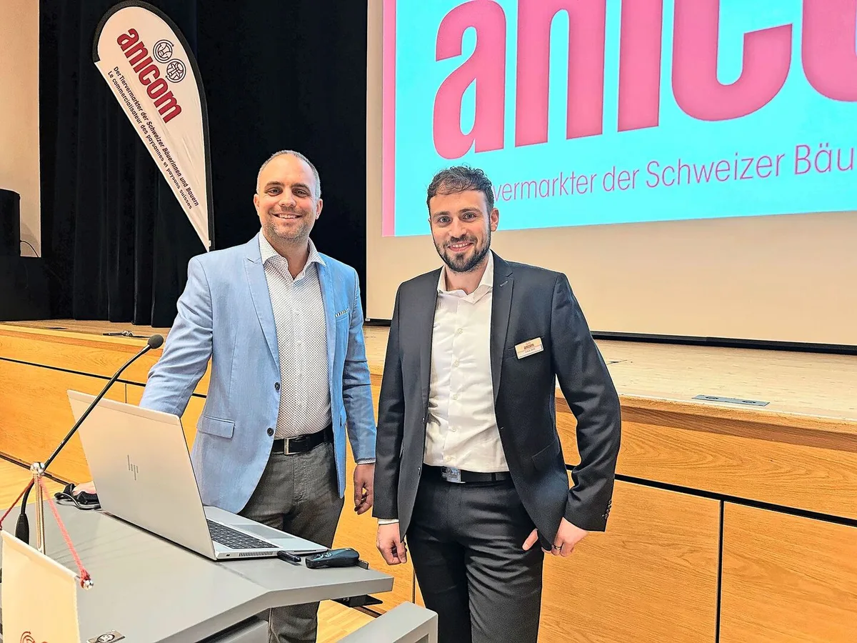 440b6ad7773dd155a50bfb4a71866d0a68d7eef6e07f306a2c3a91d49aa2823b Suisag-Geschäftsführer Matteo Aepli (l.) befürchtet, dass die Zuchtbeiträge sinken werden. Der Anicom-Regionalverantwortliche Julius Jordi (r.) sorgt sich um den Fleischkonsum.