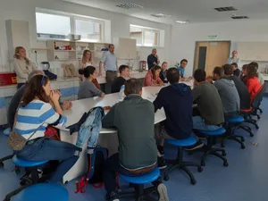 An der Fakultät in Miercurea Ciuc wird unter anderem daran geforscht, welche Bakterienstämme sich positiv auf das Pflanzenwachstum auswirken können. (Bild Linda Hänggeli)