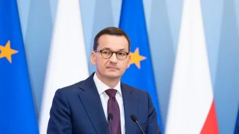 8a23a7ca786d662043fafa905a23eb9cee4b113b Der Ministerpräsident Mateusz Morawiecki gab sich überzeugt, dass in dieser Hinsicht noch politischer Verhandlungsspielraum bestehe. Er kündigte an, dass sich die Warschauer Regierung hier weiter engagieren und klar machen werde, dass man an Polen und weiteren osteuropäischen Mitgliedsländern nicht vorbeikommen werde. (Bild Adam Guz, KPRM)