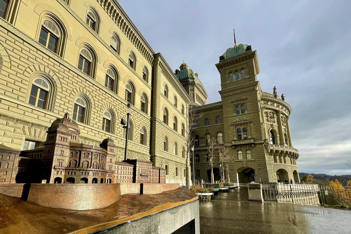 Das haptische Bundeshaus-Modell für Blinde und Sehbehinderte im Massstab von 1:130.