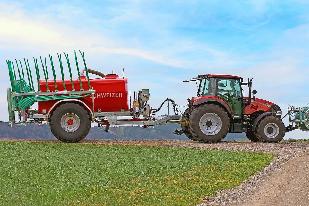 f50c10304d24007bf383faea84ed647c1cf815c75644b1de775d2a83a23e7c59 Die «Top-Line»-Baureihe ist leicht gebaut und kann mit einer grossen Bereifung ausgestattet werden.