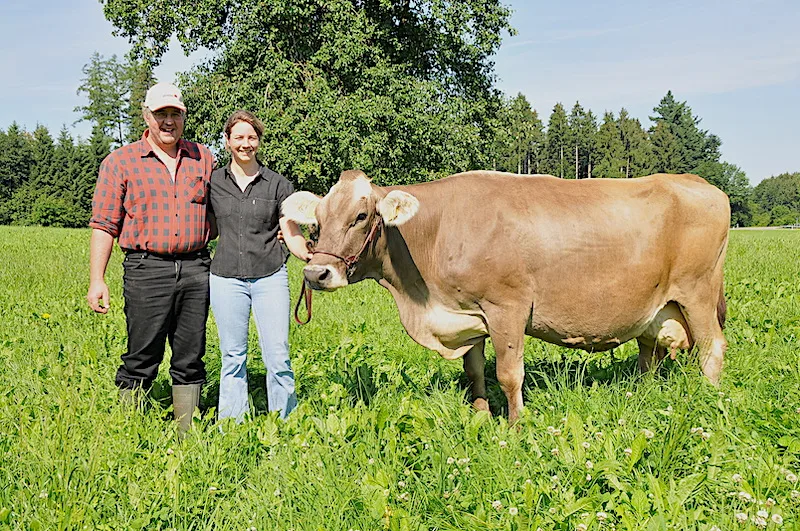 cee4ed20226a1f8b2ec280d057f3e42c5e7b32fb Das Bild zeigt Jason Kenia als 100'000er Kuh. (Bild zVg)