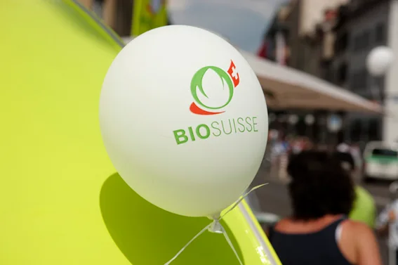 Der Zuwachs an Marktanteilen geht für Bio Suisse munter weiter, allerdings stockte es 2019 bei Milch und Fleisch. (Bild Archiv)