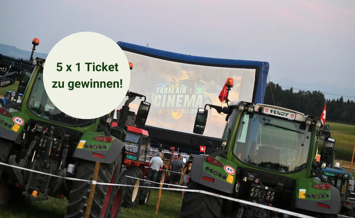 Erleben Sie einen einzigartigen Kinoabend bequem vom Liegestuhl oder vom eigenen Traktor aus. 