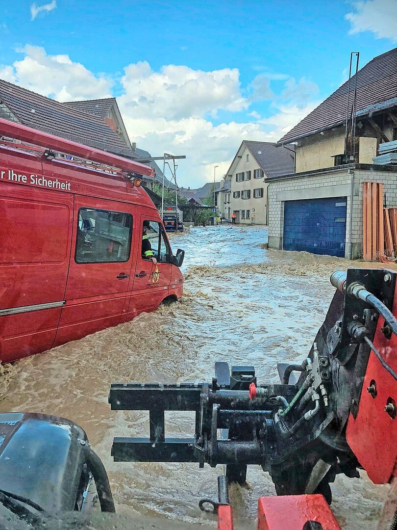 Überflutete Strassen, Keller und Gewerbegebiete: Im Klettgau waren am 2. August die Feuerwehren und viele Freiwillige im Einsatz.