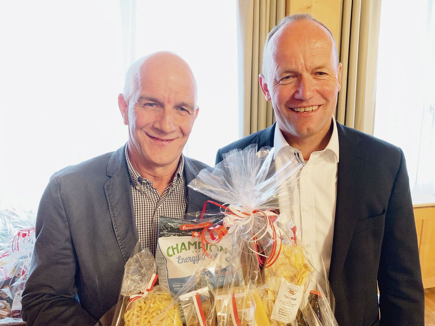 Das neue Ehrenmitglied Sepp Murer (links) mit dem ZBB-Präsidenten Jakob Lütolf.