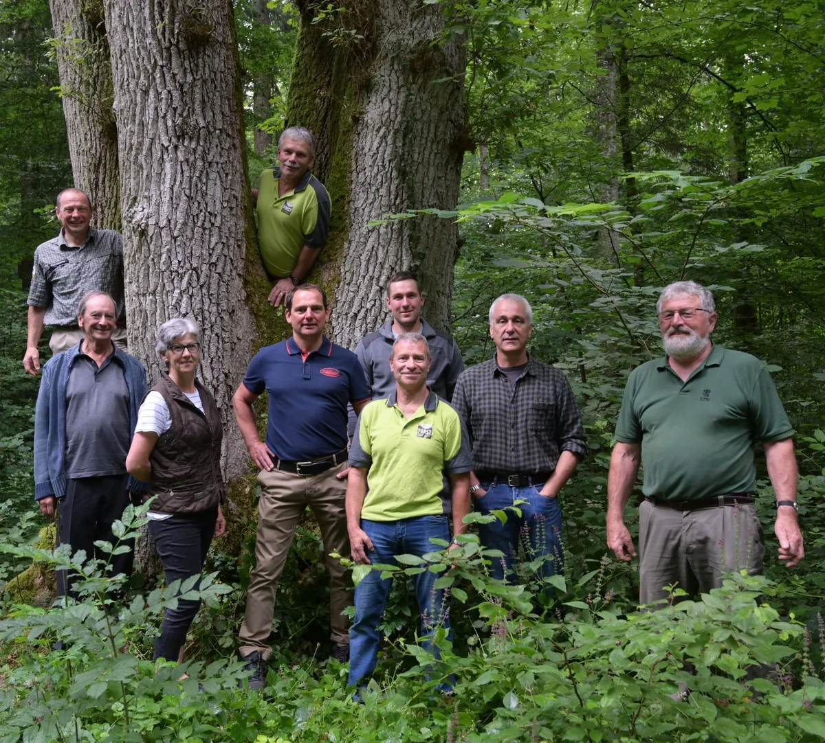8bb6e955a55f58c2213075bf37b40c686f7bef9d Das Bild ziegt das Organisationskomitee, welches das Jubiläumsfest «250 Jahre Waldkorporation Güttingen» plante. Wegen Corona konnte dieses nicht stattfinden. (Bilder Waldkorperation Güttingen)