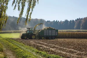 Das Projekt MaisNet möchte die Stickstoffdüngung im Maisanbau nachhaltig optimieren. Von den gewonnenen Erkenntnissen profitiert nicht nur die Landwirtschaft, sondern auch die Umwelt.