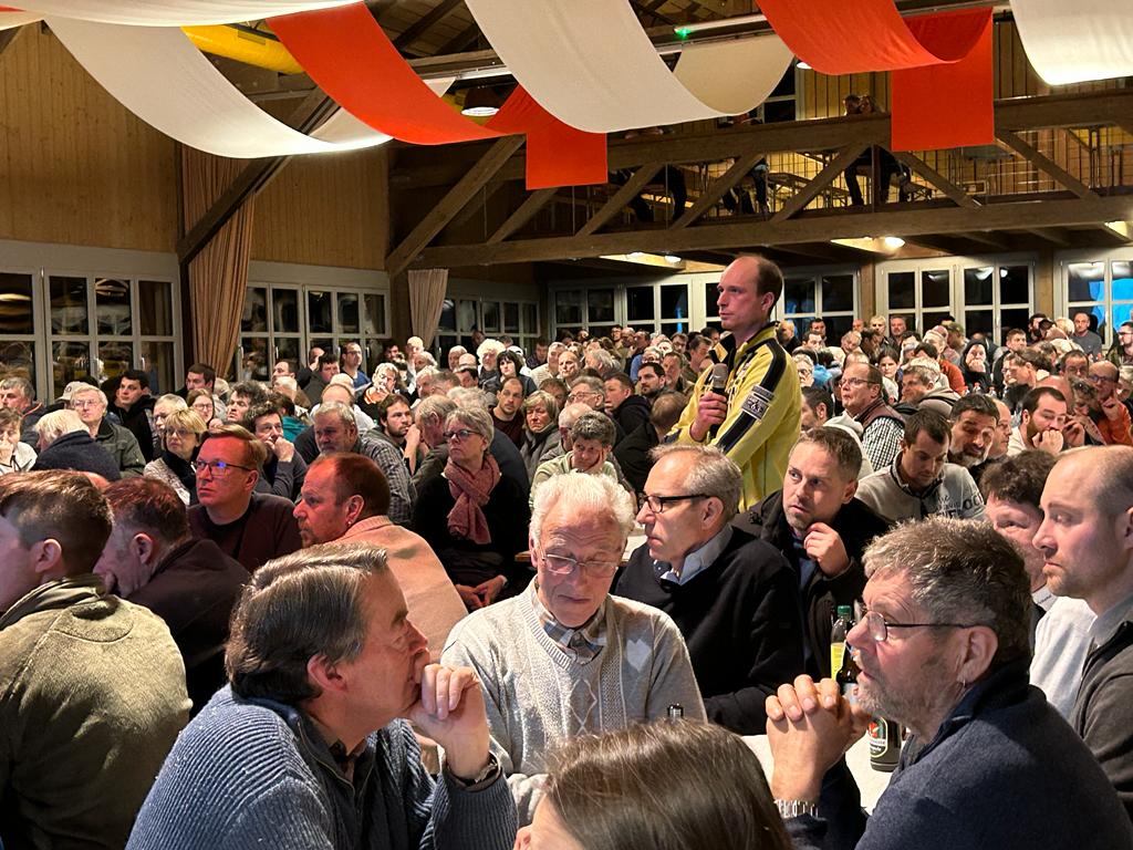 Zürcher Amtschef Marco Pezzatti im Kreuzfeuer