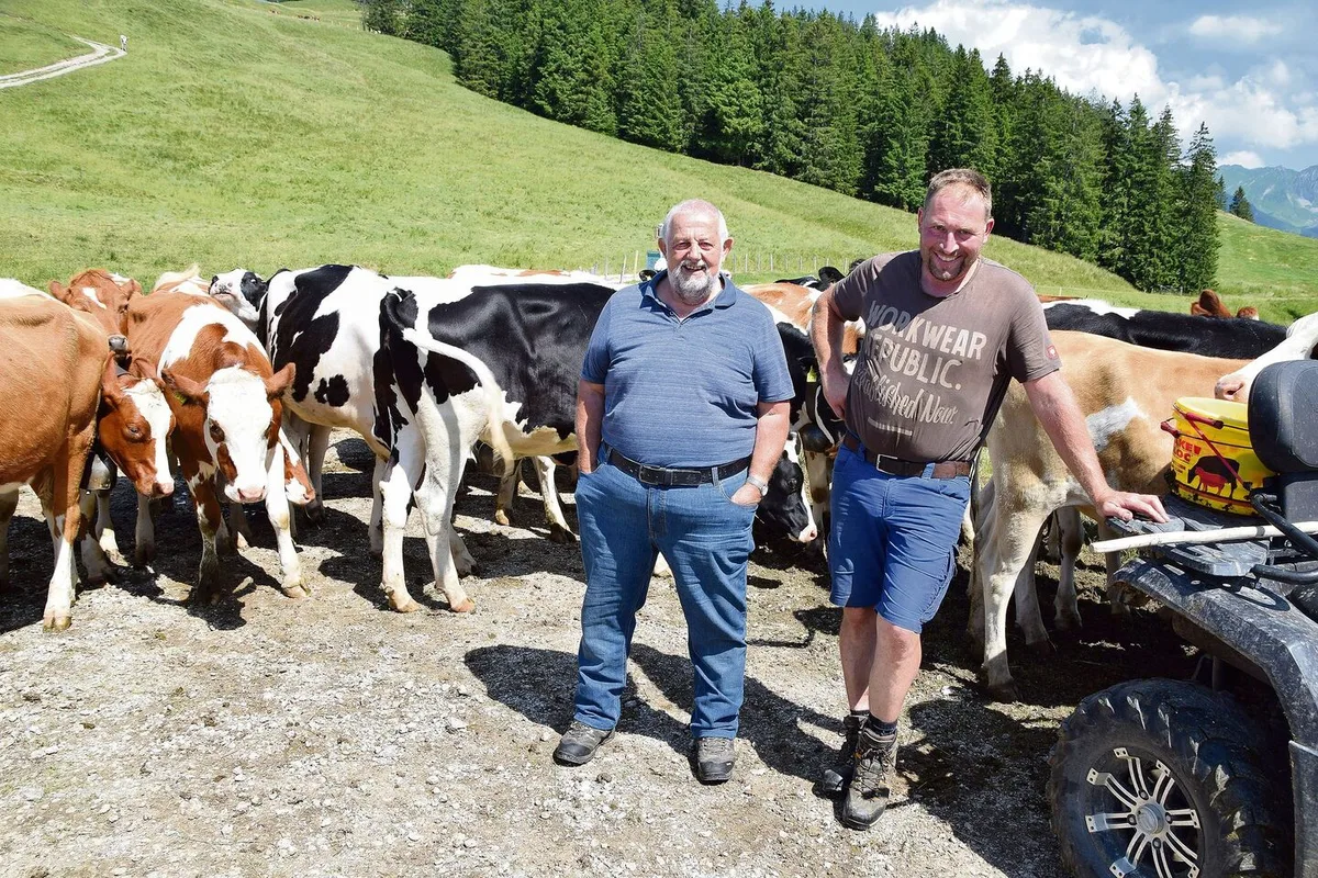 Fritz Trachsel (links) und der Viehzüchter Ueli Staudenmann von der «Warmen Seite».