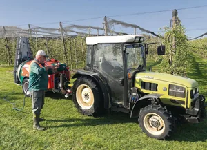 Feldspritzen sollen wenn möglich direkt auf dem Feld gewaschen werden.