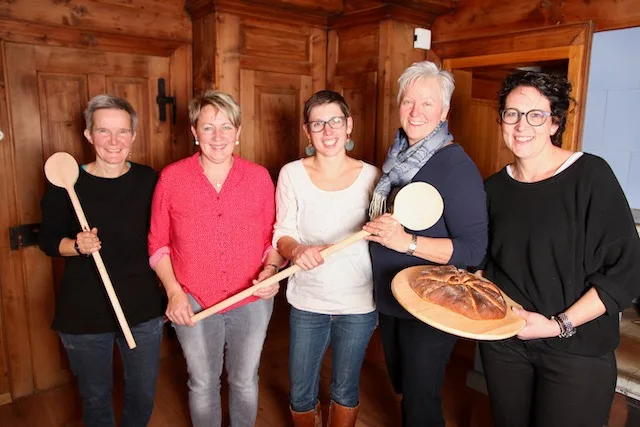 ea34feb3fe4d21076811bbc1fa956d74fc6ab202 Jetzt nehmen die Landfrauen das Ruder des Vereins "Swiss Tavolata" an die Hand. (Bild z.V.g)