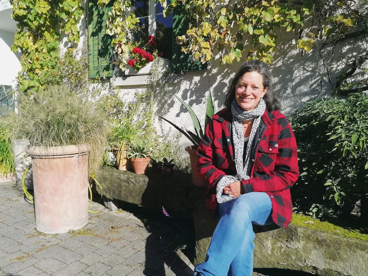 Martina Knoepfel managt auf dem Brüederhof die Administration und die acht Mitarbeiter(innen).
