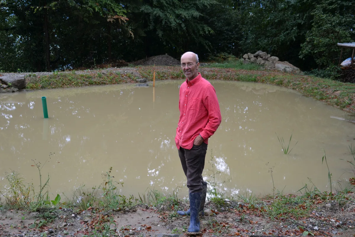 DSC_0159.JPG Beat Rölli ist Landwirt und Permakultur-Berater. Er arbeitet daran, seinen Betrieb wasserautark zu machen.