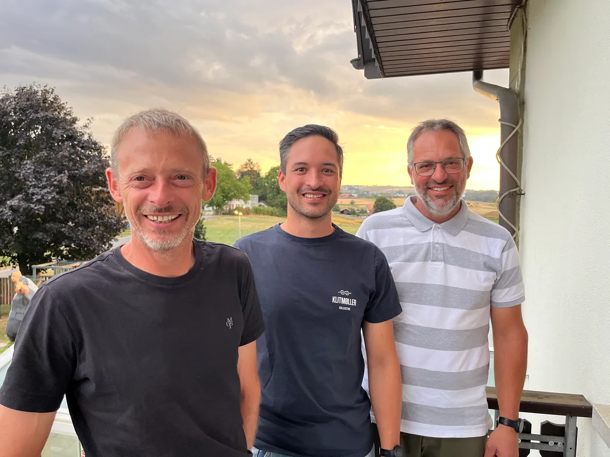 Die neugewählten Verwaltungsratsmitglieder der Spesag. vl. Pascal Johner, David Perler, Roman Rüdemann. Sie gehören gleichzeitig auch dem Verwaltungsrat der Saatzuchtgenossenschaft Düdingen an.
